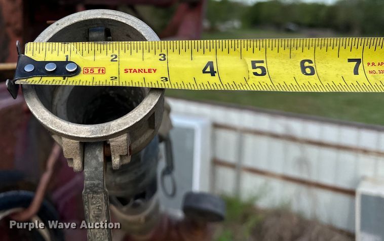 image for item OM9478 1993 Ford 8000 drilling rig truck