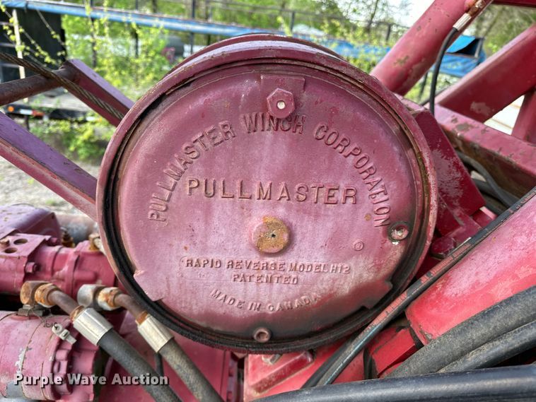 image for item OM9478 1993 Ford 8000 drilling rig truck