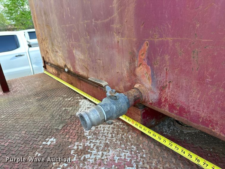 image for item OM9478 1993 Ford 8000 drilling rig truck