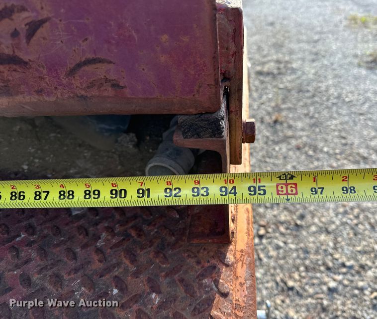 image for item OM9478 1993 Ford 8000 drilling rig truck