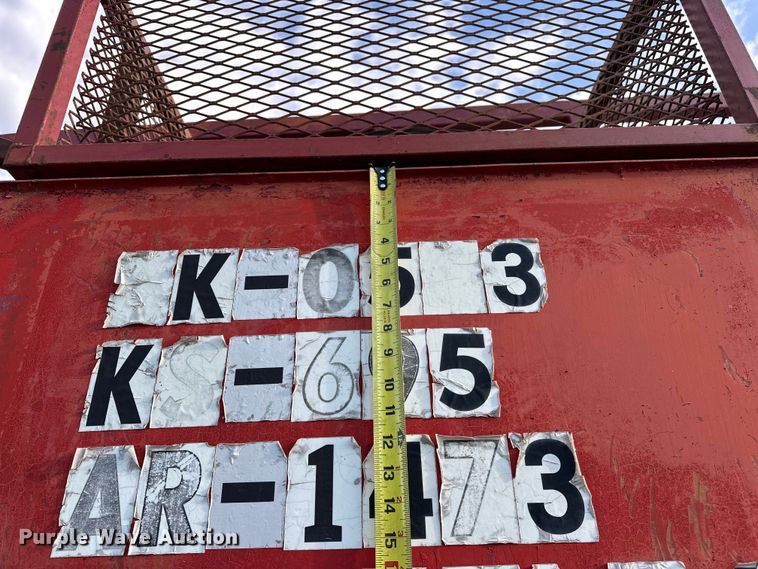 image for item OM9478 1993 Ford 8000 drilling rig truck