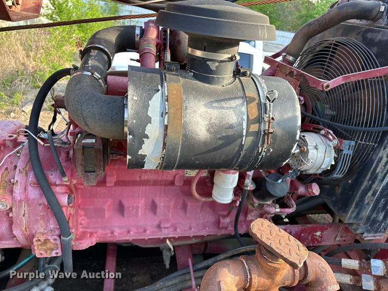 image for item OM9478 1993 Ford 8000 drilling rig truck