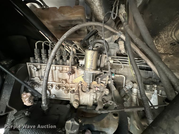 image for item OM9478 1993 Ford 8000 drilling rig truck