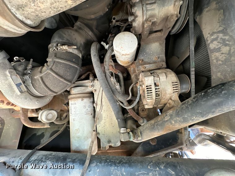 image for item OM9478 1993 Ford 8000 drilling rig truck