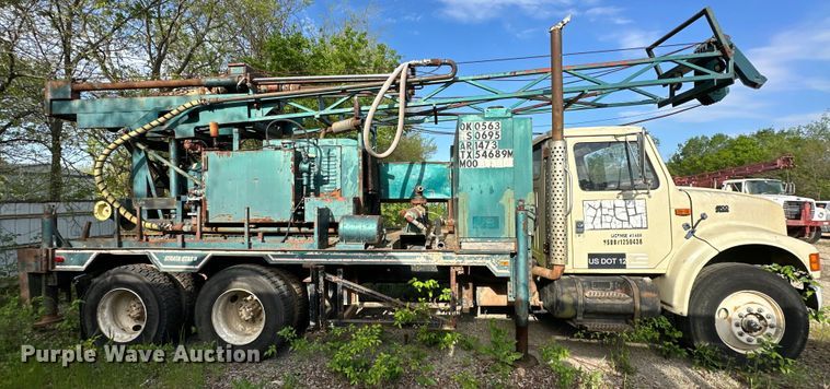 image for item OM9479 1996 International  4900  drilling rig truck