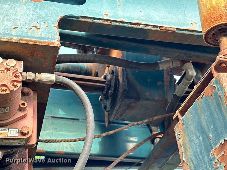 image for item OM9479 1996 International  4900  drilling rig truck