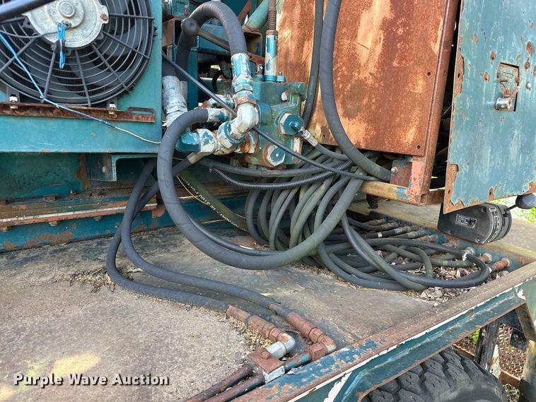 image for item OM9479 1996 International  4900  drilling rig truck