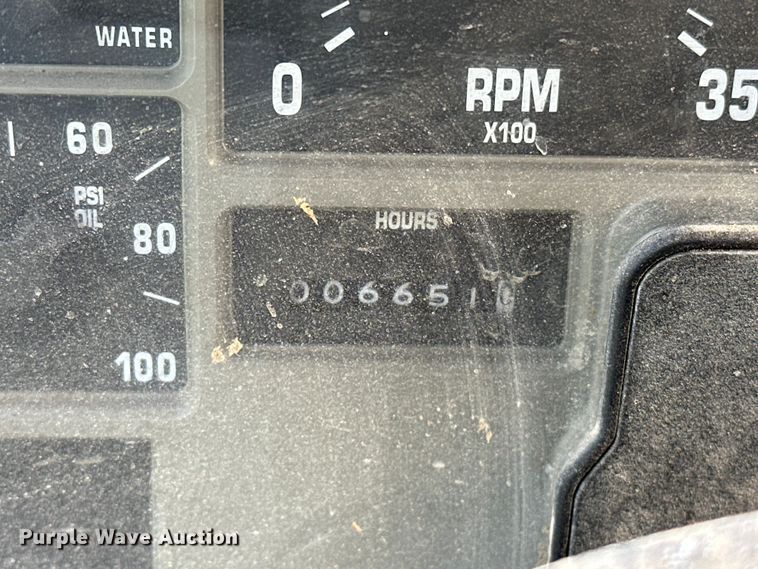 image for item OM9479 1996 International  4900  drilling rig truck