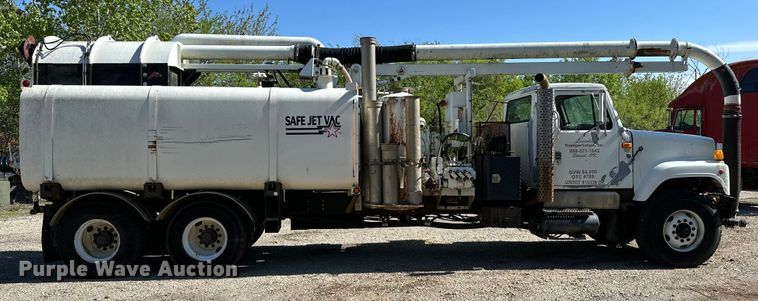 image for item OM9480 1999 International  2554  sewer jetter truck