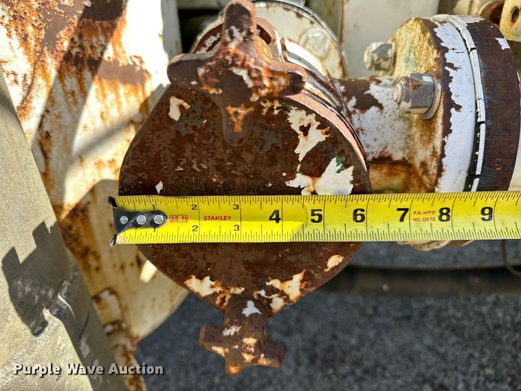 image for item OM9480 1999 International  2554  sewer jetter truck