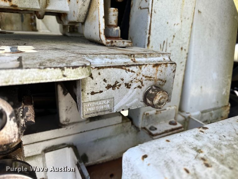 image for item OM9480 1999 International  2554  sewer jetter truck