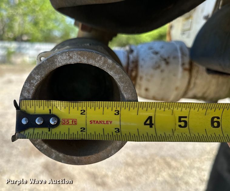 image for item OM9480 1999 International  2554  sewer jetter truck