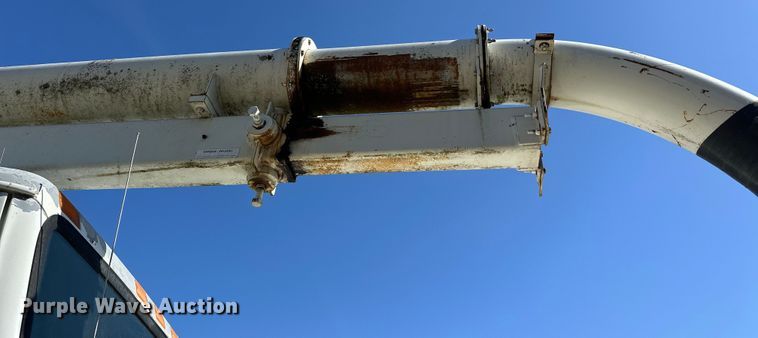 image for item OM9480 1999 International  2554  sewer jetter truck