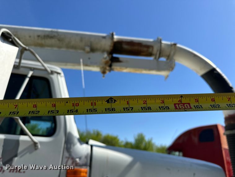 image for item OM9480 1999 International  2554  sewer jetter truck