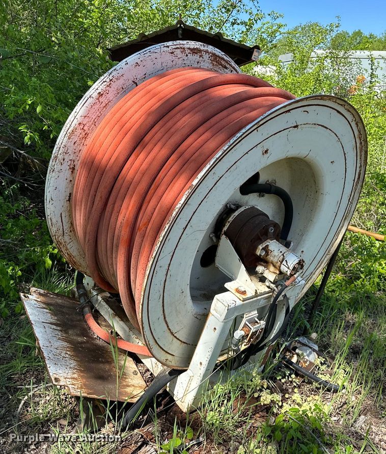 image for item OM9480 1999 International  2554  sewer jetter truck