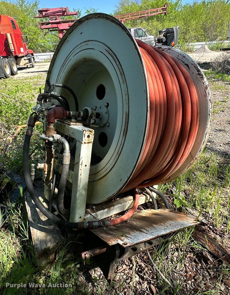 image for item OM9480 1999 International  2554  sewer jetter truck