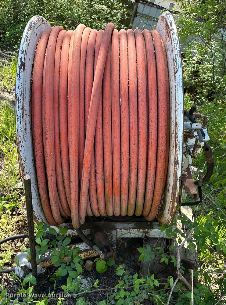 image for item OM9480 1999 International  2554  sewer jetter truck