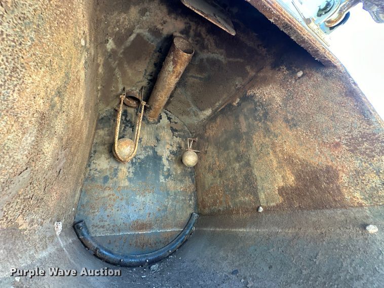 image for item OM9480 1999 International  2554  sewer jetter truck