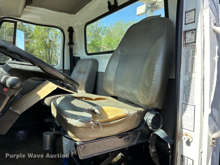 image for item OM9480 1999 International  2554  sewer jetter truck