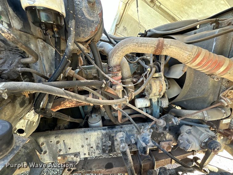 image for item OM9480 1999 International  2554  sewer jetter truck