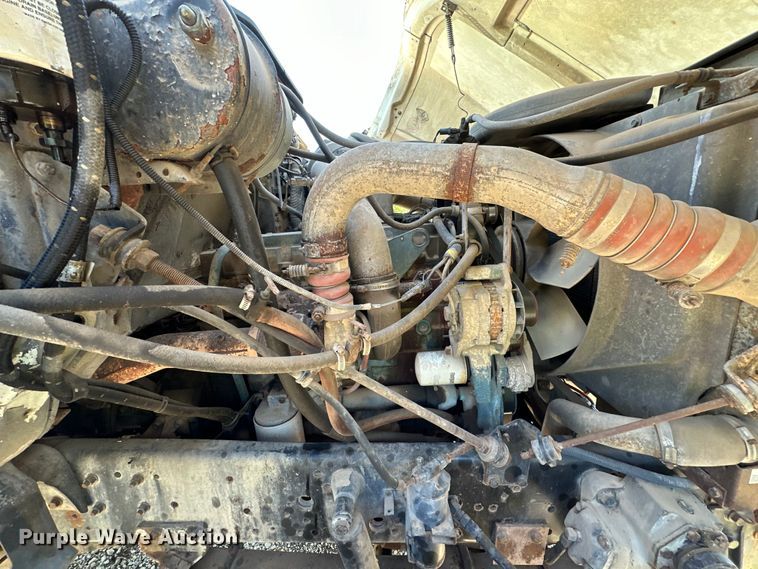 image for item OM9480 1999 International  2554  sewer jetter truck