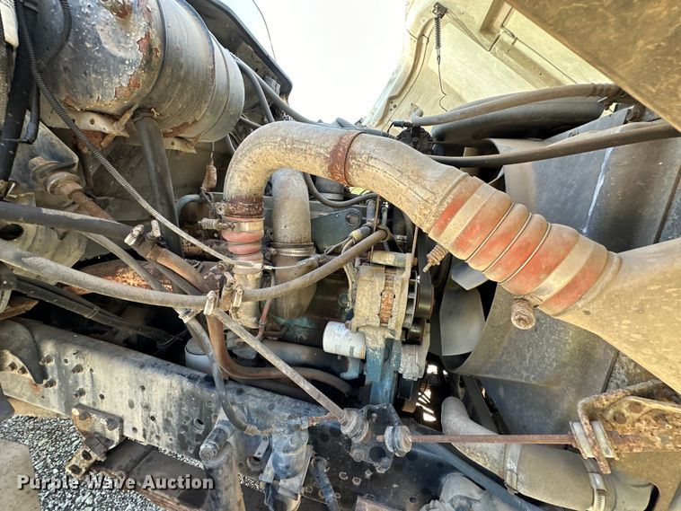 image for item OM9480 1999 International  2554  sewer jetter truck