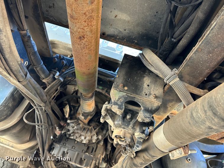 image for item OM9480 1999 International  2554  sewer jetter truck