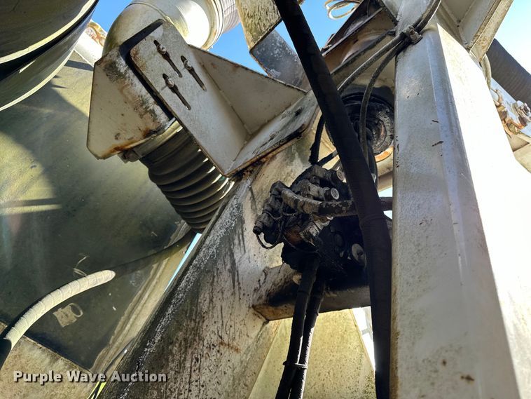 image for item OM9480 1999 International  2554  sewer jetter truck