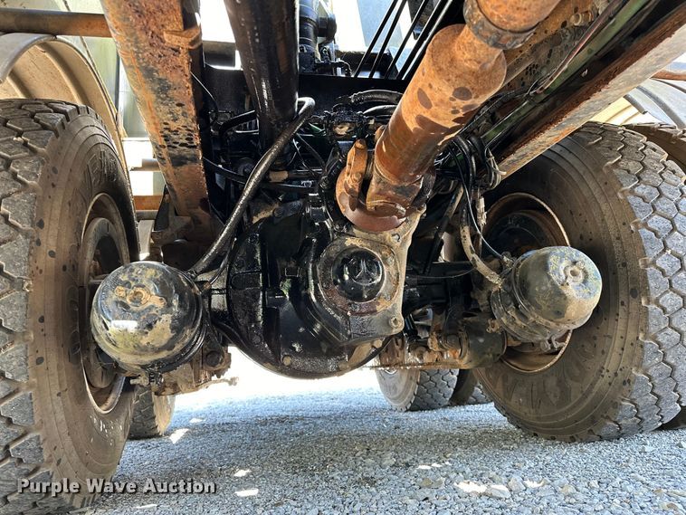 image for item OM9480 1999 International  2554  sewer jetter truck