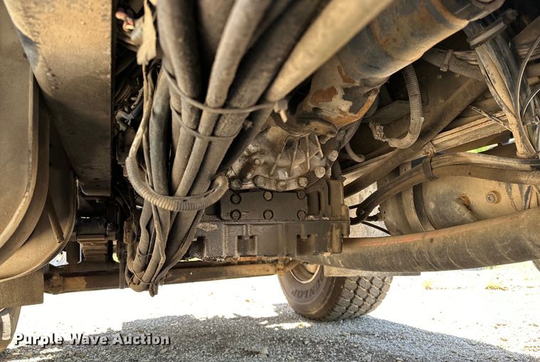 image for item OM9480 1999 International  2554  sewer jetter truck