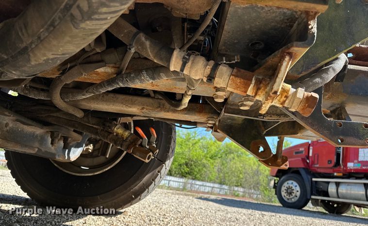 image for item OM9480 1999 International  2554  sewer jetter truck