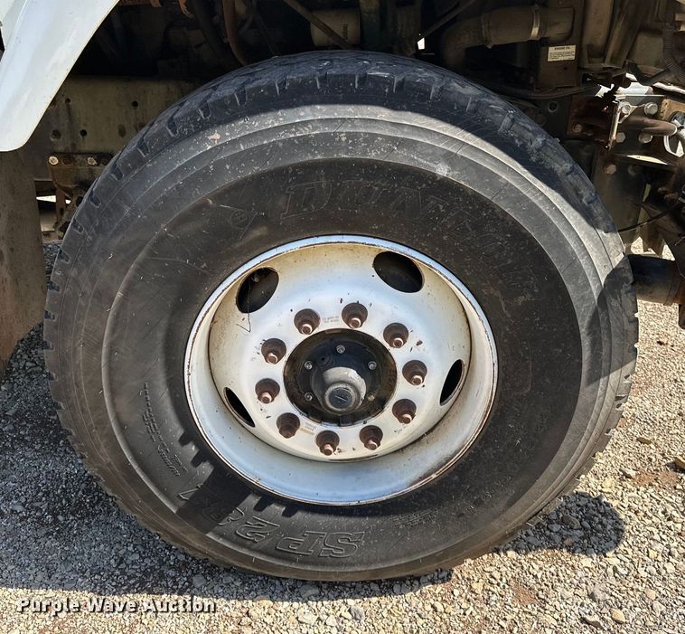 image for item OM9480 1999 International  2554  sewer jetter truck