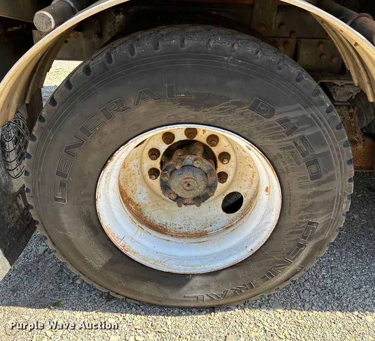 image for item OM9480 1999 International  2554  sewer jetter truck