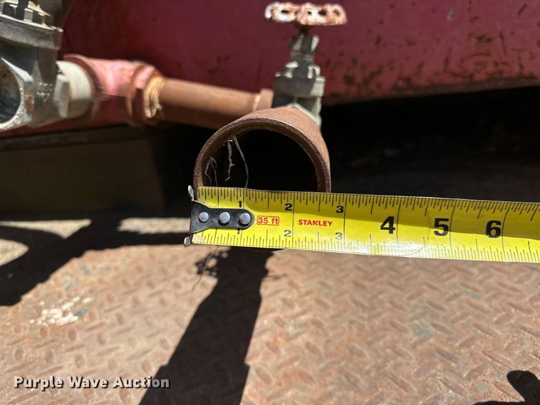 image for item OM9482 1995 Ford F800 drilling rig truck