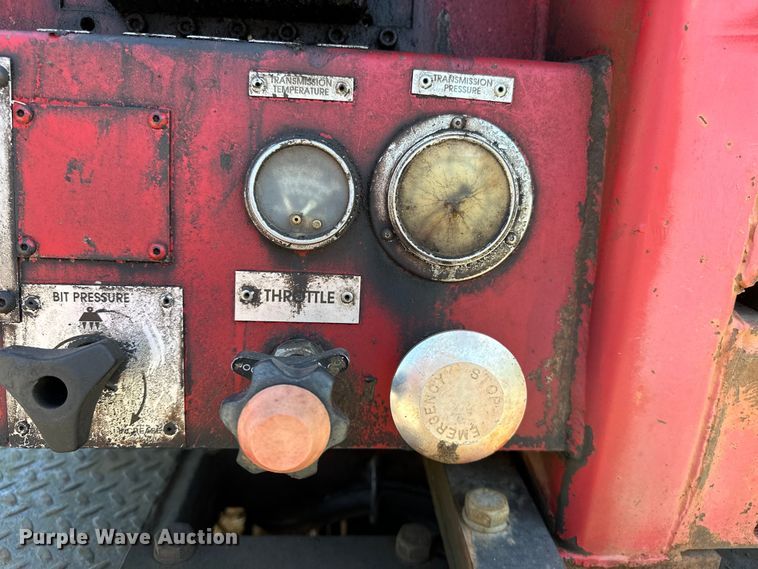 image for item OM9482 1995 Ford F800 drilling rig truck