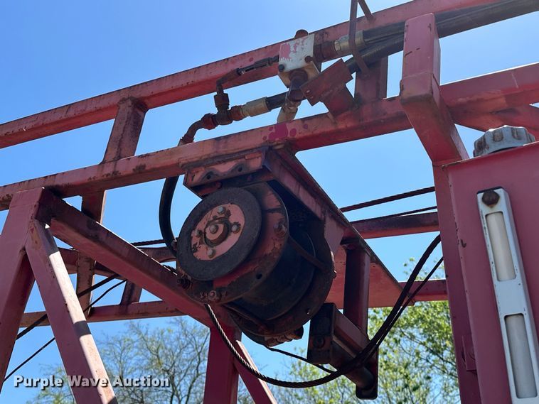 image for item OM9482 1995 Ford F800 drilling rig truck