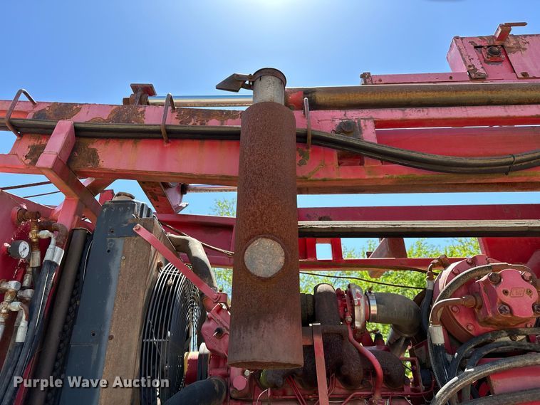 image for item OM9482 1995 Ford F800 drilling rig truck