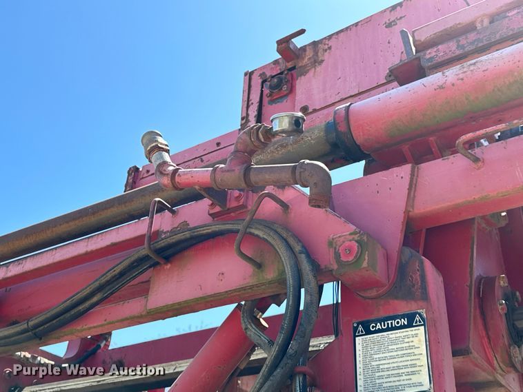 image for item OM9482 1995 Ford F800 drilling rig truck