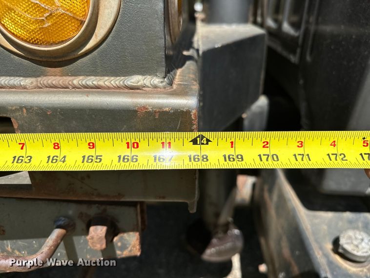 image for item OM9482 1995 Ford F800 drilling rig truck