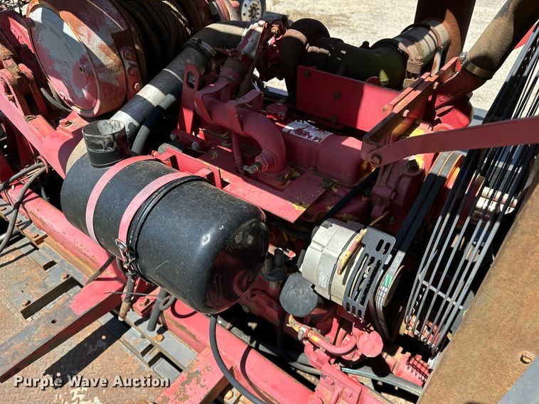 image for item OM9482 1995 Ford F800 drilling rig truck