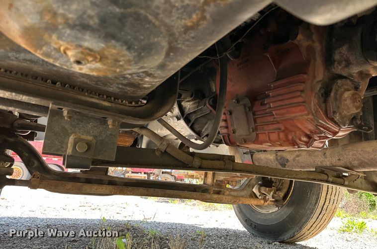 image for item OM9482 1995 Ford F800 drilling rig truck