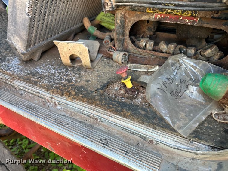 image for item OM9483 1991 Freightliner  FLD112 vacuum truck