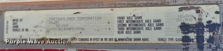 image for item OM9483 1991 Freightliner  FLD112 vacuum truck