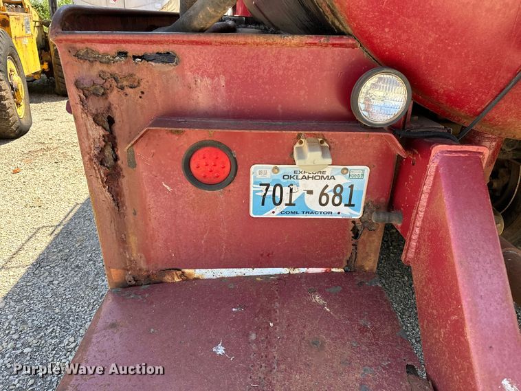 image for item OM9484 1991 Freightliner  FLD112 vacuum truck