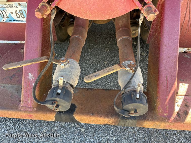 image for item OM9484 1991 Freightliner  FLD112 vacuum truck