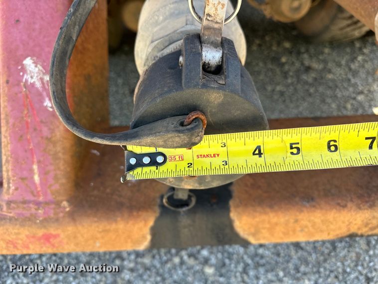 image for item OM9484 1991 Freightliner  FLD112 vacuum truck