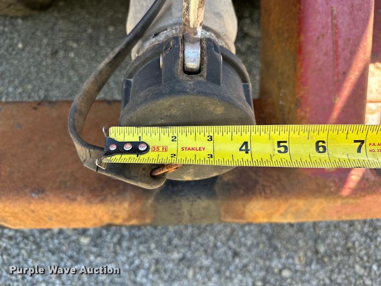 image for item OM9484 1991 Freightliner  FLD112 vacuum truck