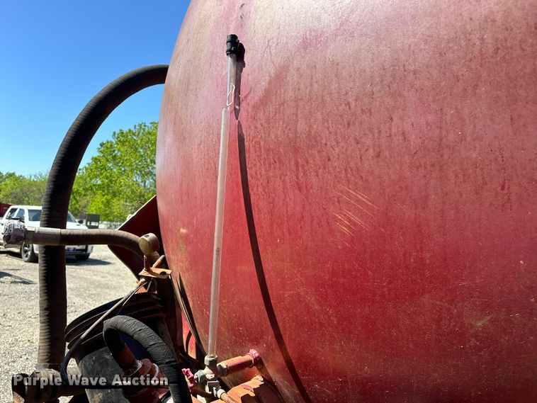 image for item OM9484 1991 Freightliner  FLD112 vacuum truck