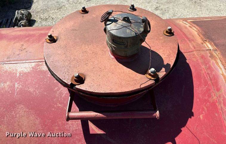 image for item OM9484 1991 Freightliner  FLD112 vacuum truck