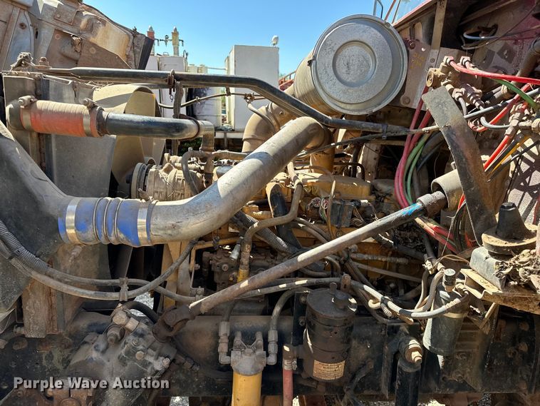 image for item OM9484 1991 Freightliner  FLD112 vacuum truck